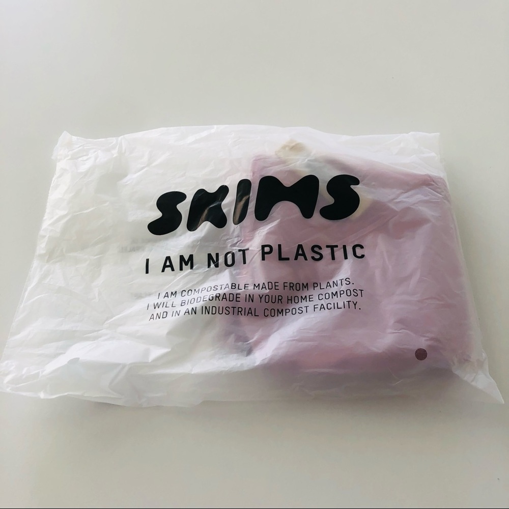Skims NWT Bodysuit - Picture 7 of 9